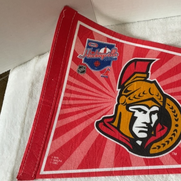 NHL Red and Black Game Pennants - Picture 2 of 10